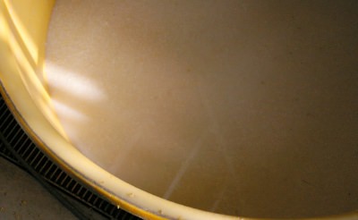 甘酒の仕込み米を蒸しているところ