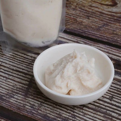 酢の粕（120g）は白いペースト状の食べるお酢